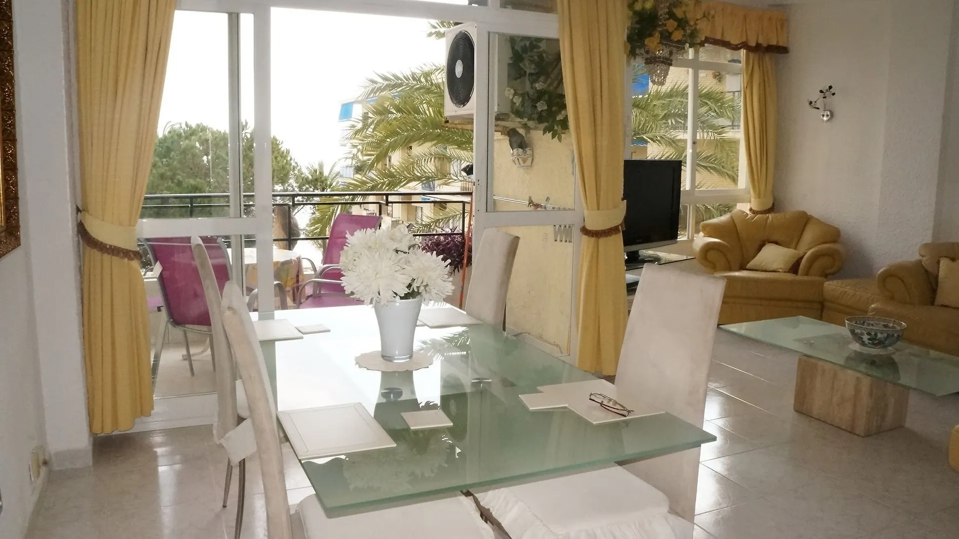 Ξενοδοχείο Skol Apartments Μαρμπέλλα